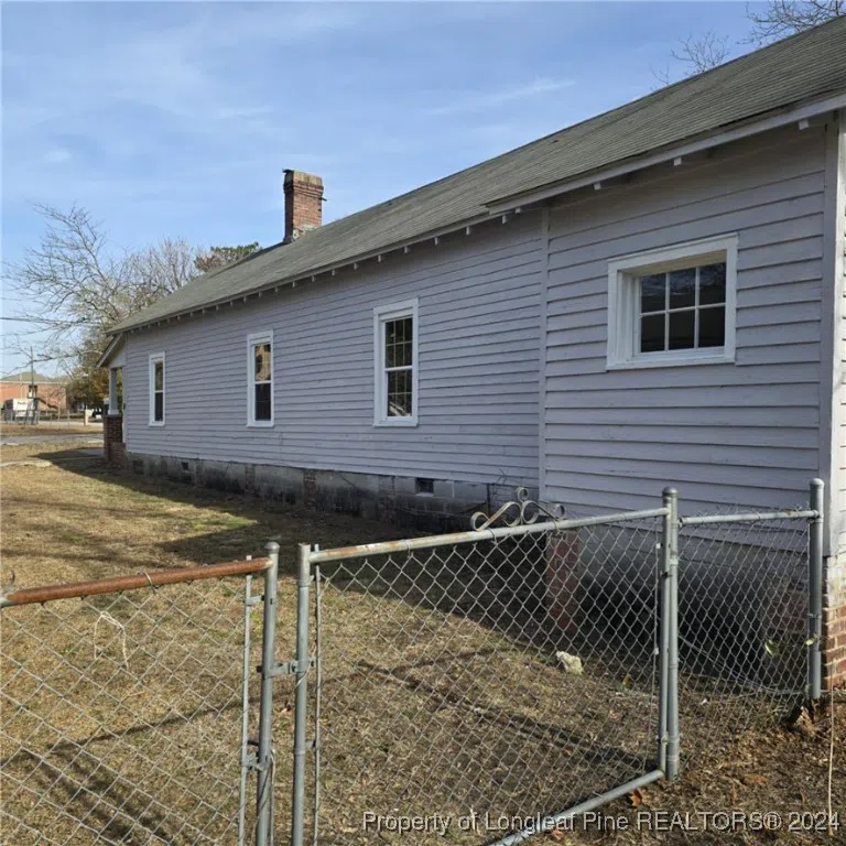 223 E Vance Street Laurinburg, NC 28352