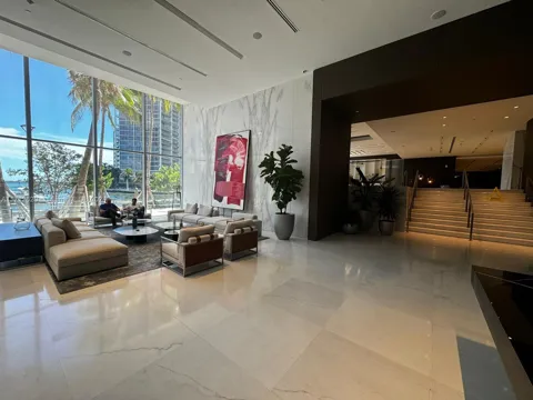 300 Biscayne Boulevard Way #1806