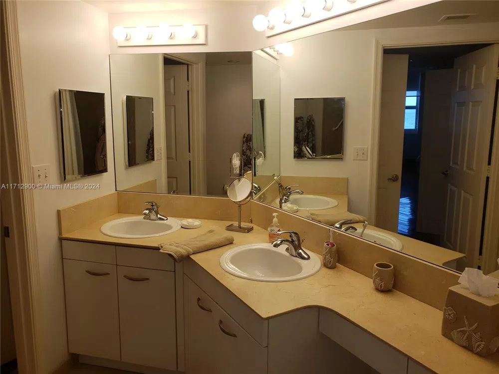 2080 S Ocean Dr #311 Hallandale Beach, FL 33009
