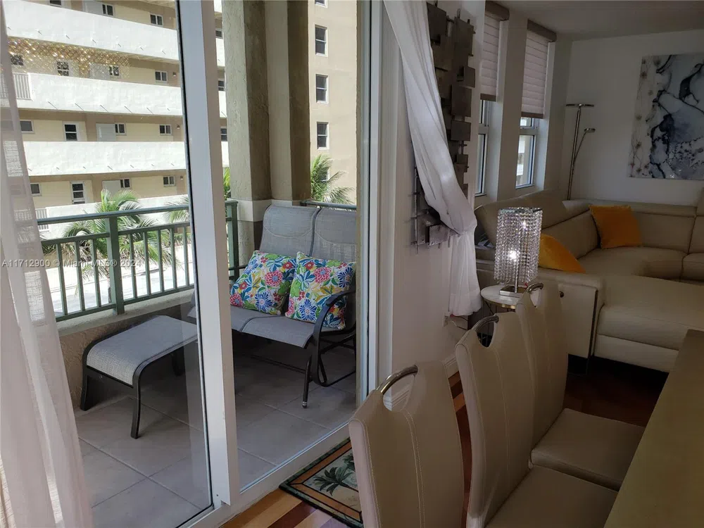 2080 S Ocean Dr #311 Hallandale Beach, FL 33009