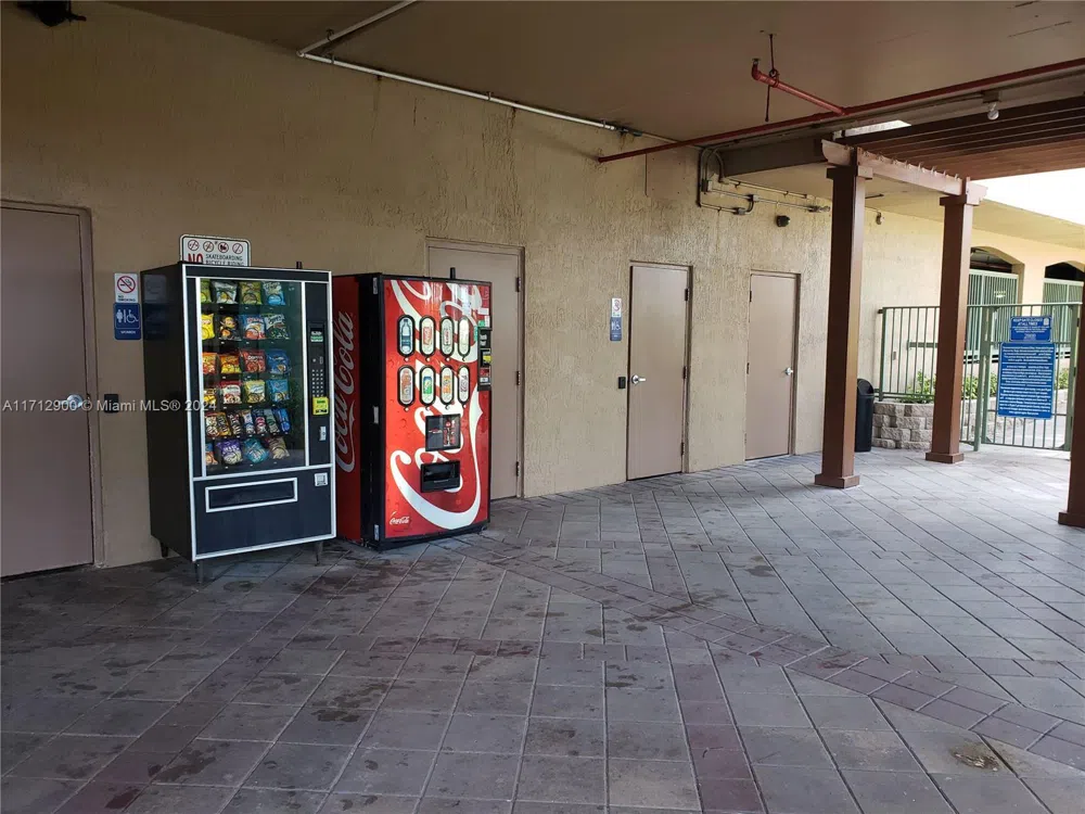 2080 S Ocean Dr #311 Hallandale Beach, FL 33009