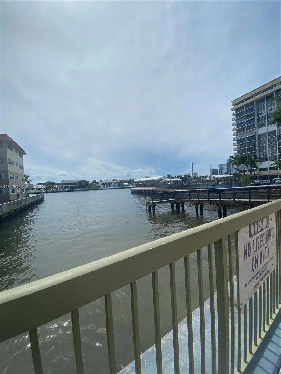 2080 S Ocean Dr #311 Hallandale Beach, FL 33009
