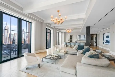 212 W 18th Street #PH2