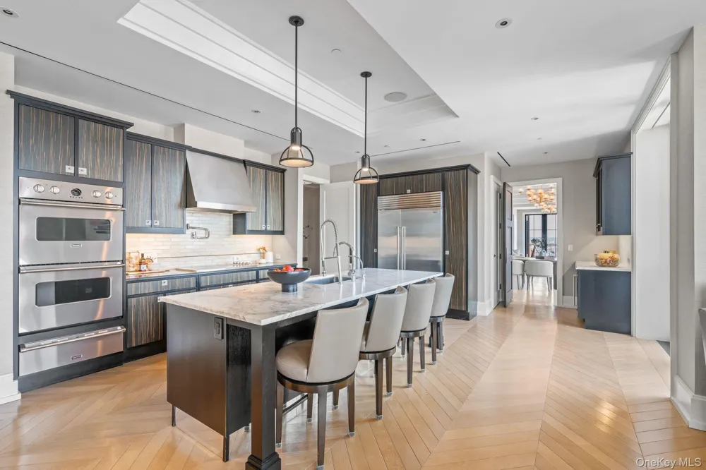 212 W 18th Street #PH2 New York (Manhattan), NY 10011
