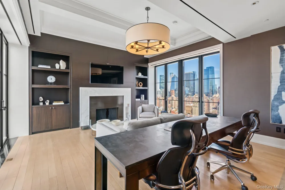 212 W 18th Street #PH2 New York (Manhattan), NY 10011
