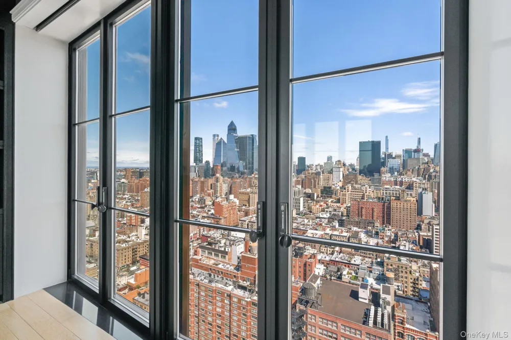 212 W 18th Street #PH2 New York (Manhattan), NY 10011