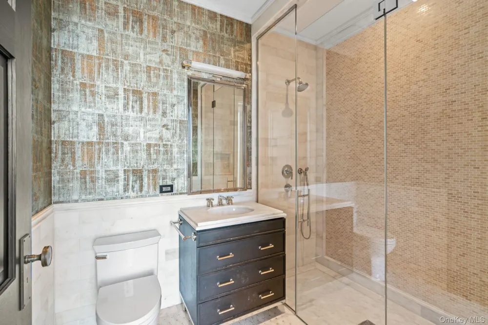 212 W 18th Street #PH2 New York (Manhattan), NY 10011