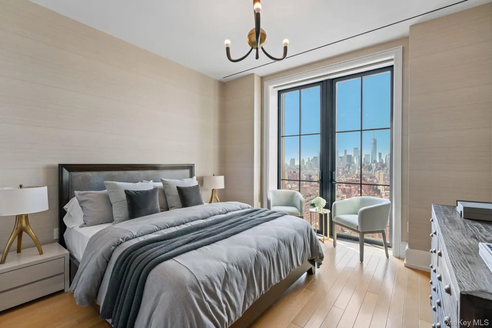 212 W 18th Street #PH2 New York (Manhattan), NY 10011
