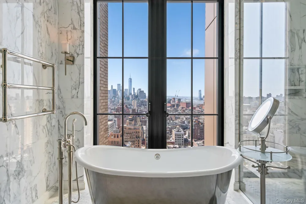 212 W 18th Street #PH2 New York (Manhattan), NY 10011