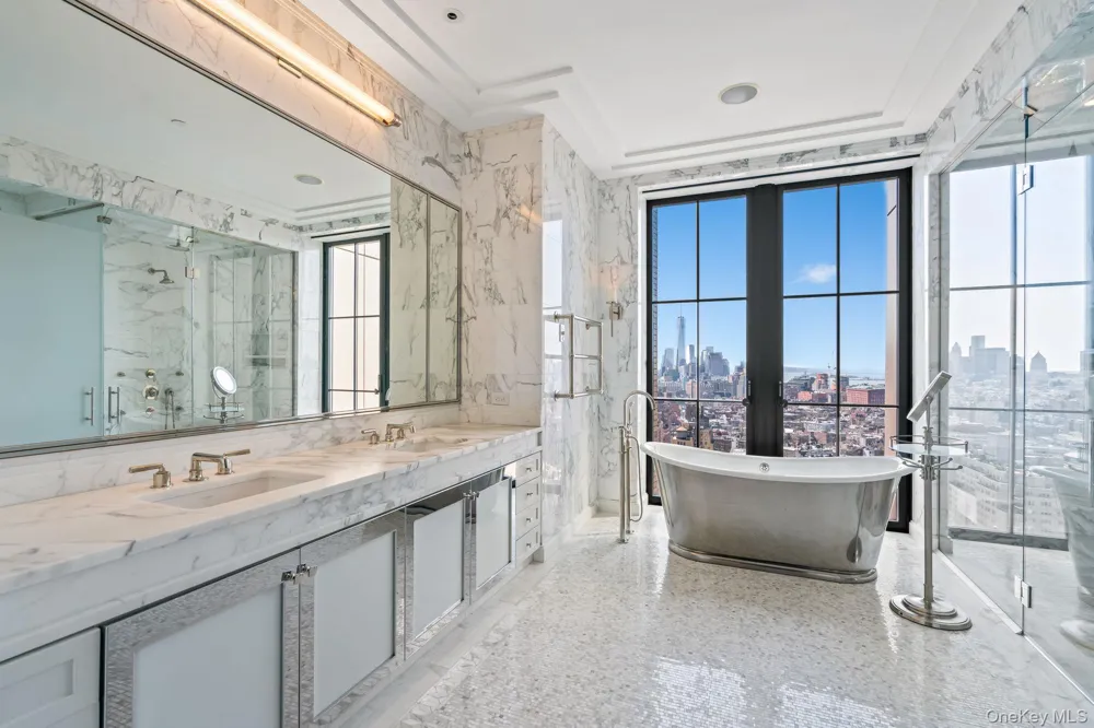 212 W 18th Street #PH2 New York (Manhattan), NY 10011