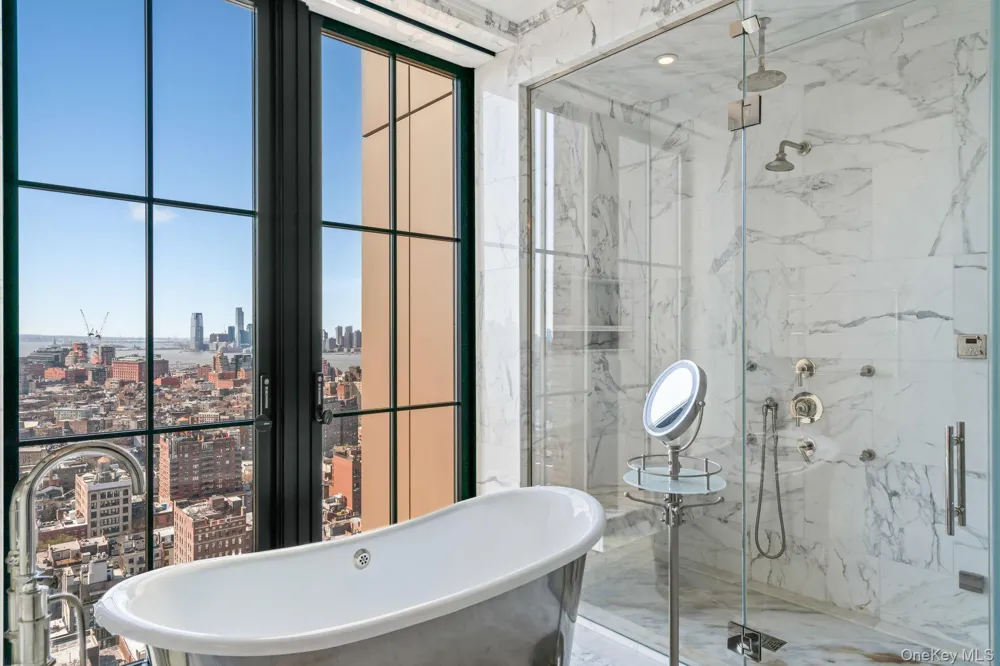 212 W 18th Street #PH2 New York (Manhattan), NY 10011