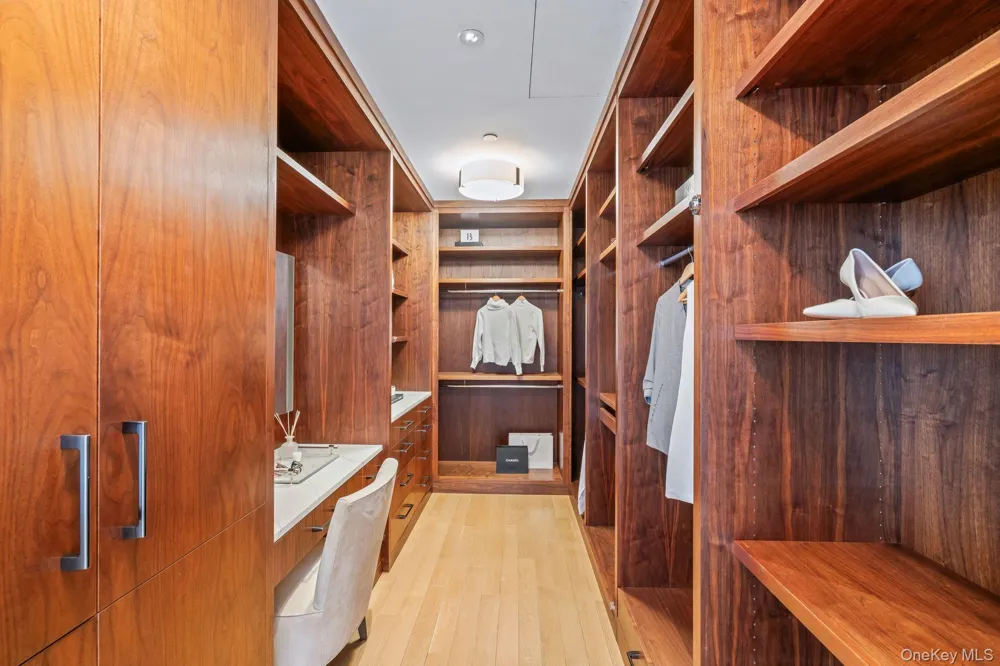 212 W 18th Street #PH2 New York (Manhattan), NY 10011