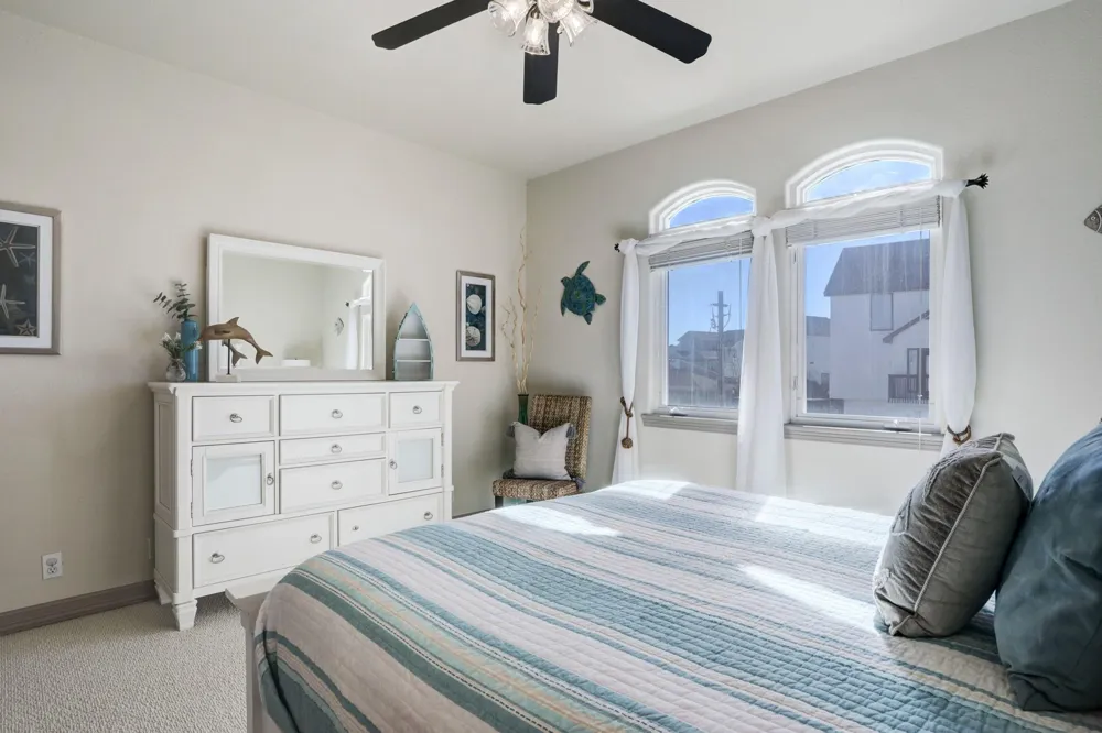 442 Jeanie Lynn Street Tiki Island, TX 77554