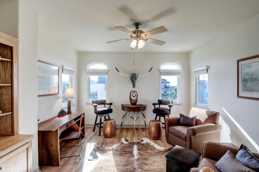 442 Jeanie Lynn Street Tiki Island, TX 77554