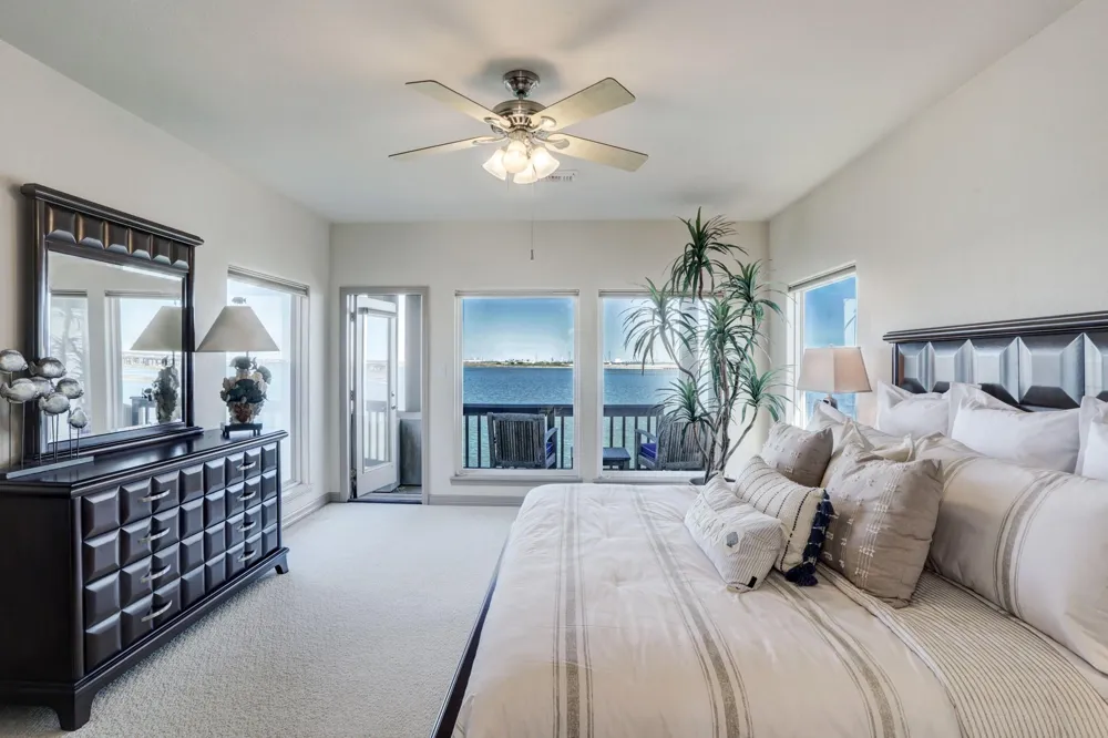 442 Jeanie Lynn Street Tiki Island, TX 77554