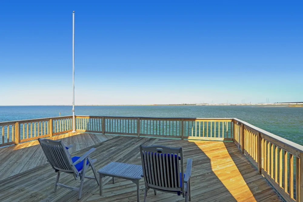 442 Jeanie Lynn Street Tiki Island, TX 77554