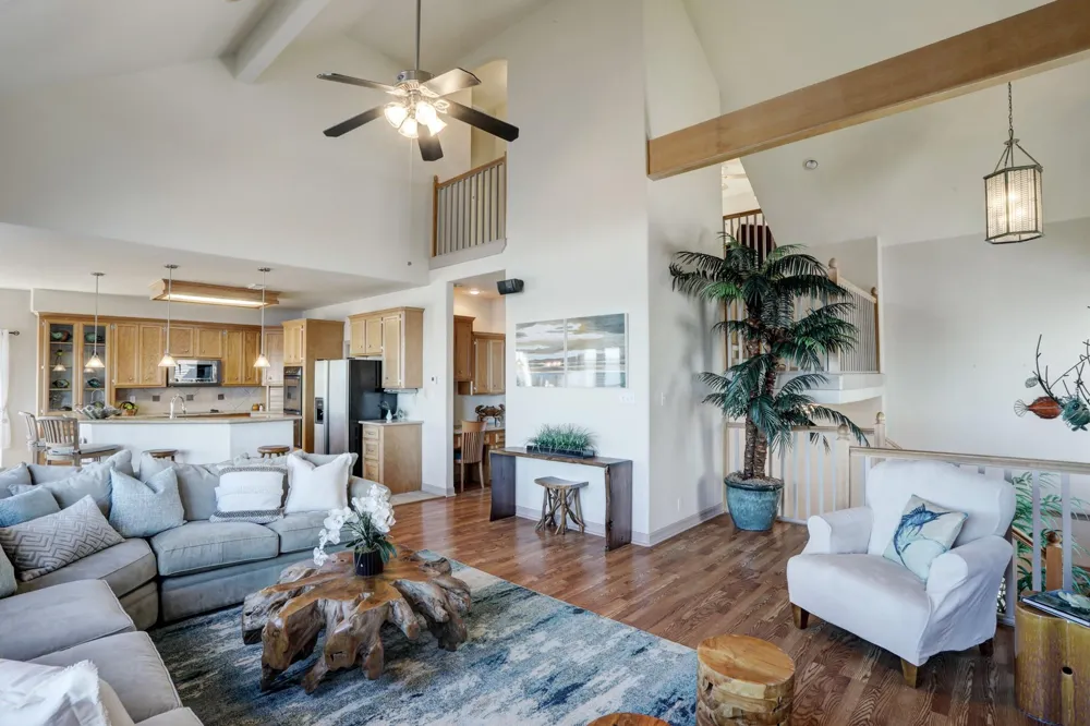 442 Jeanie Lynn Street Tiki Island, TX 77554