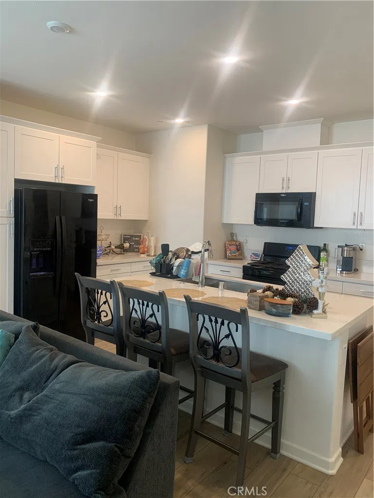 985 W Clover Avenue Rialto, CA 92376