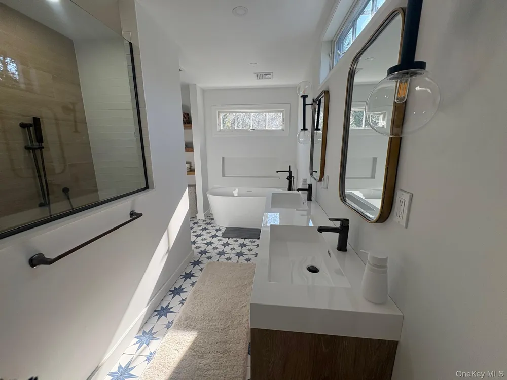 5270 Nassau Point Road Cutchogue, NY 11935