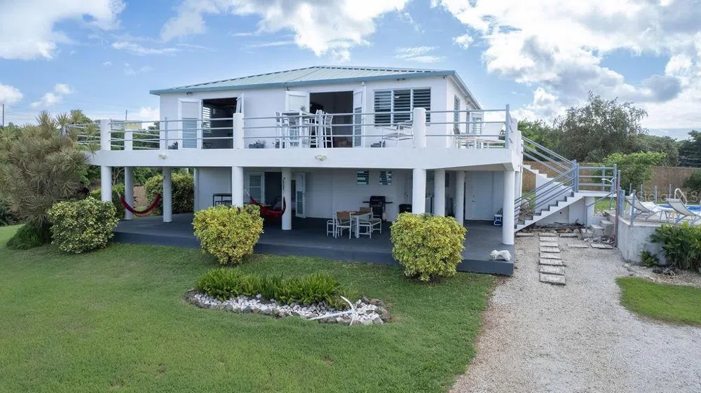 590-A CALLE 16, COMM VILLA BORINQUEN Vieques, PR 00765