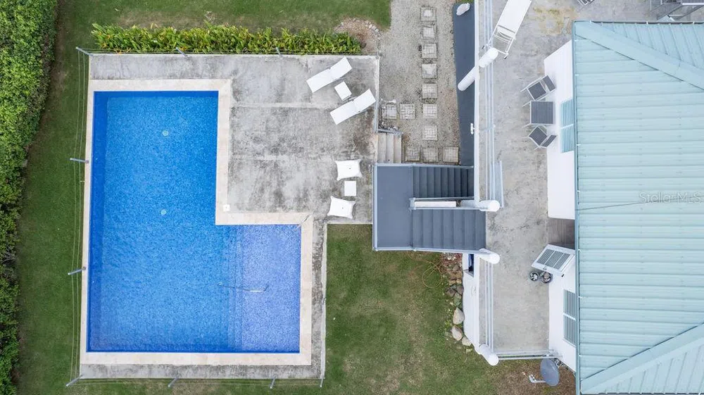 590-A CALLE 16, COMM VILLA BORINQUEN Vieques, PR 00765