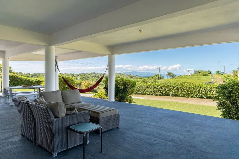 590-A CALLE 16, COMM VILLA BORINQUEN Vieques, PR 00765