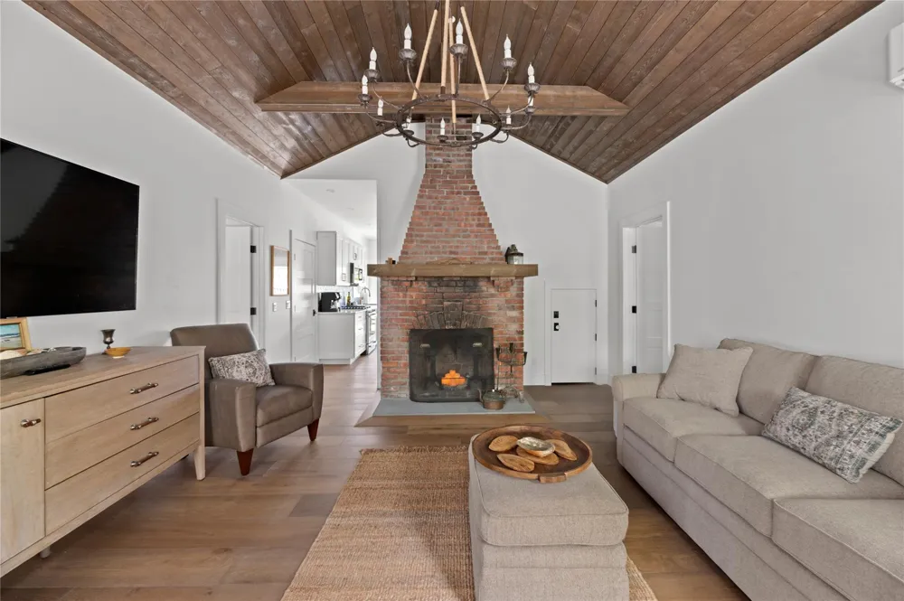 274 Cottage Walk Ocean Beach, NY 11770