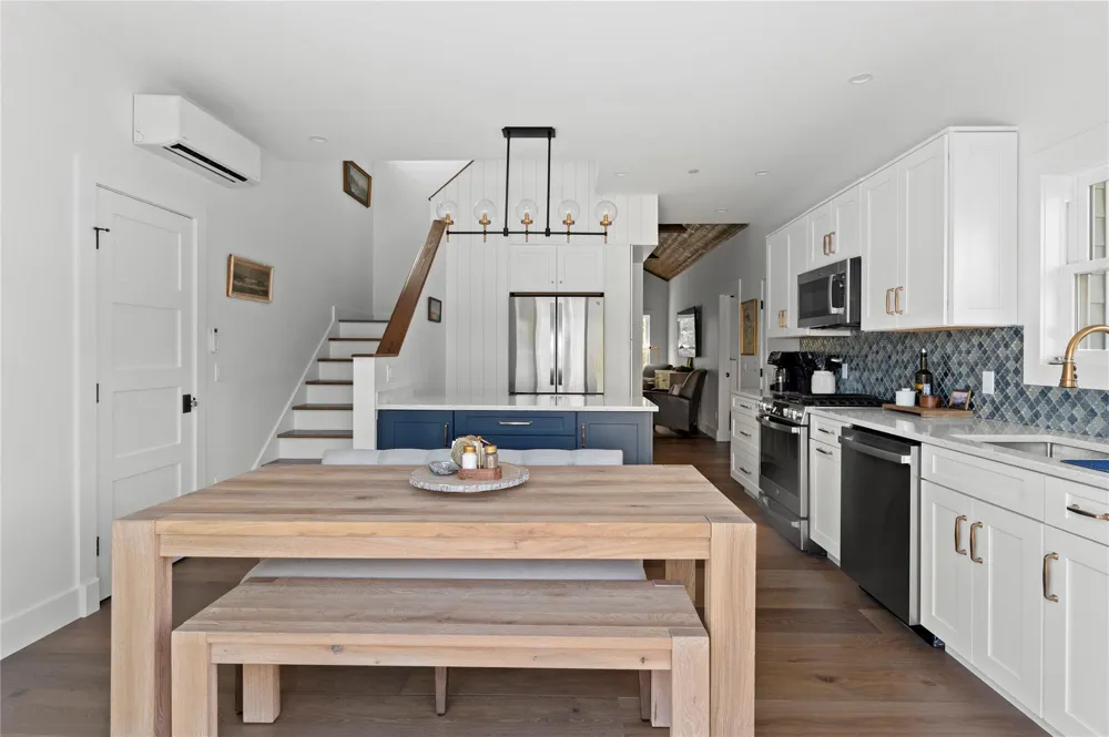 274 Cottage Walk Ocean Beach, NY 11770