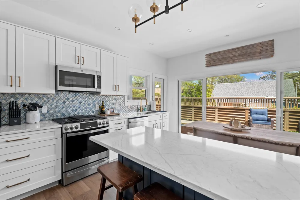 274 Cottage Walk Ocean Beach, NY 11770