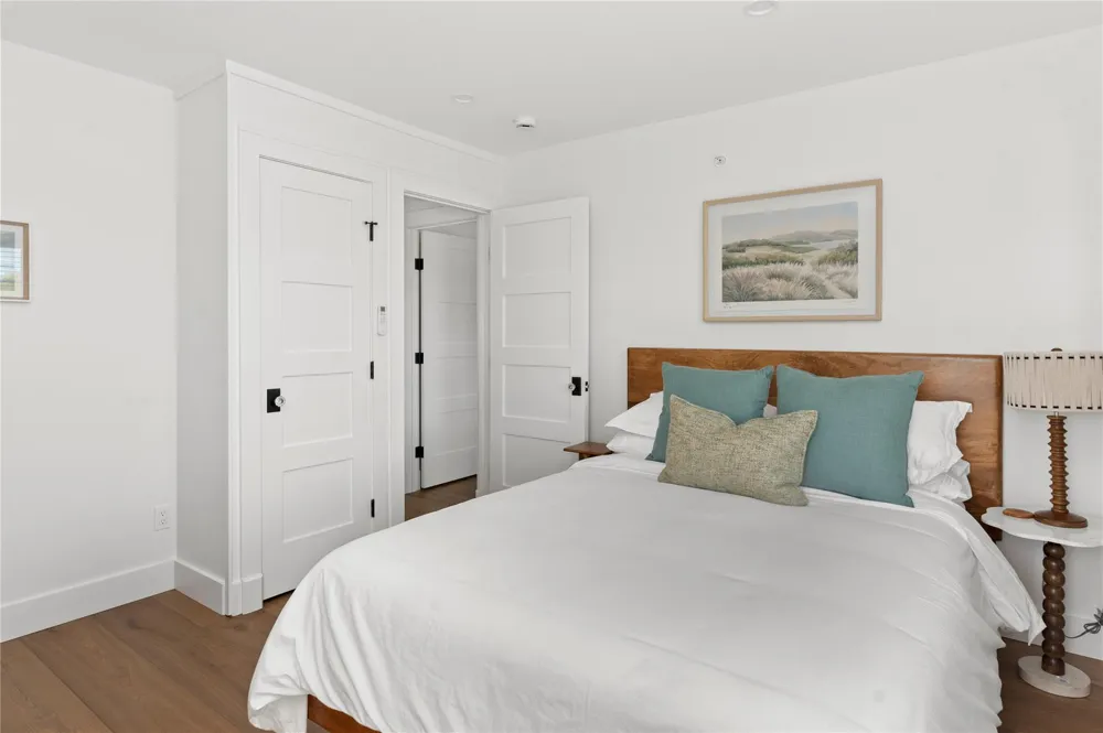 274 Cottage Walk Ocean Beach, NY 11770