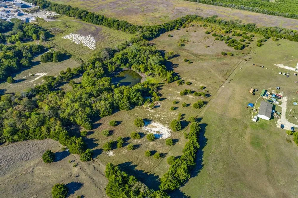 5598 County Road 413 Melissa, TX 75454