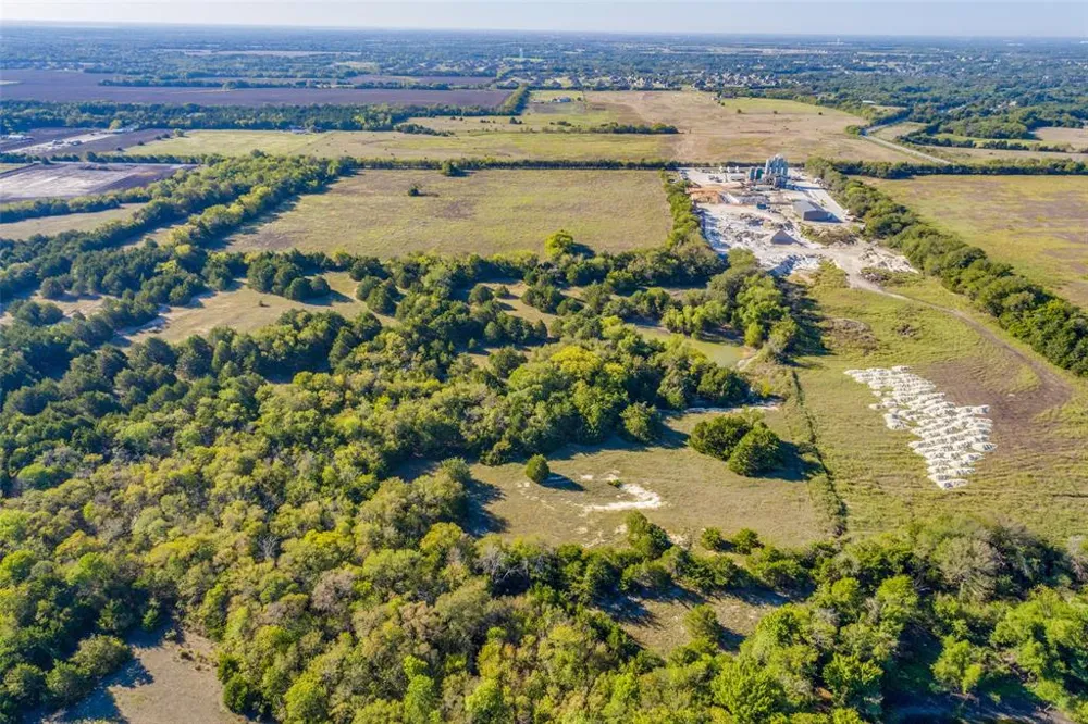 5598 County Road 413 Melissa, TX 75454
