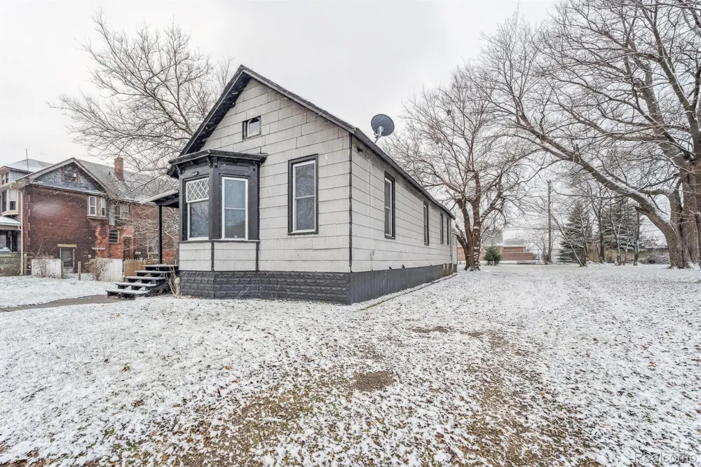 2619 WABASH STREET Detroit City, MI 48216