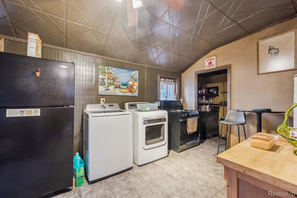 2619 WABASH STREET Detroit City, MI 48216