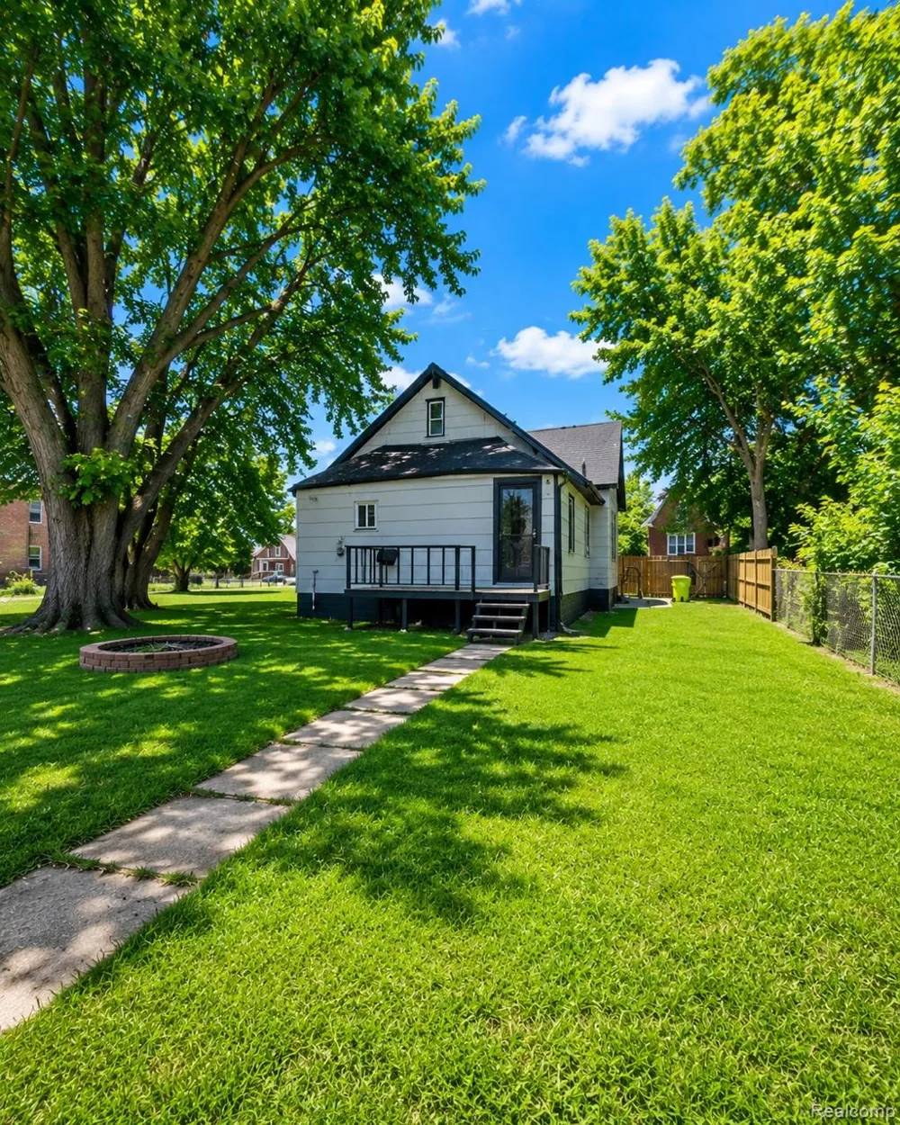 2619 WABASH STREET Detroit City, MI 48216