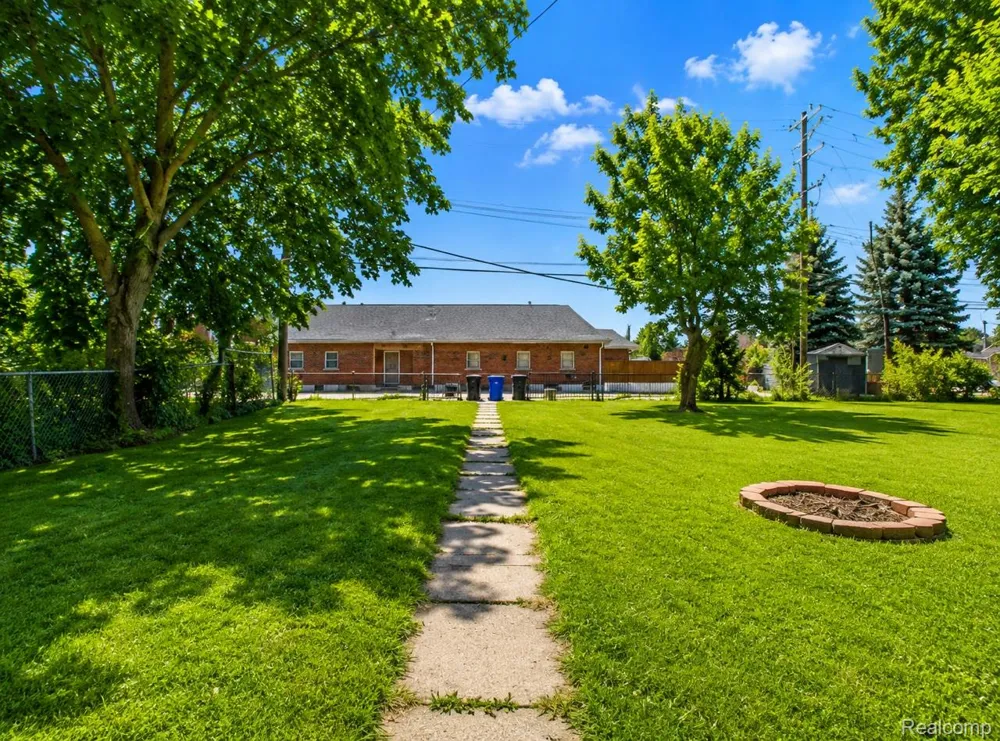 2619 WABASH STREET Detroit City, MI 48216