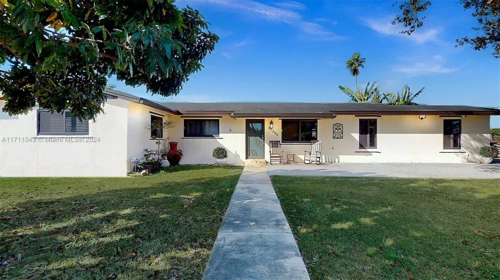 27200 SW 162nd Ave Homestead, FL 33031