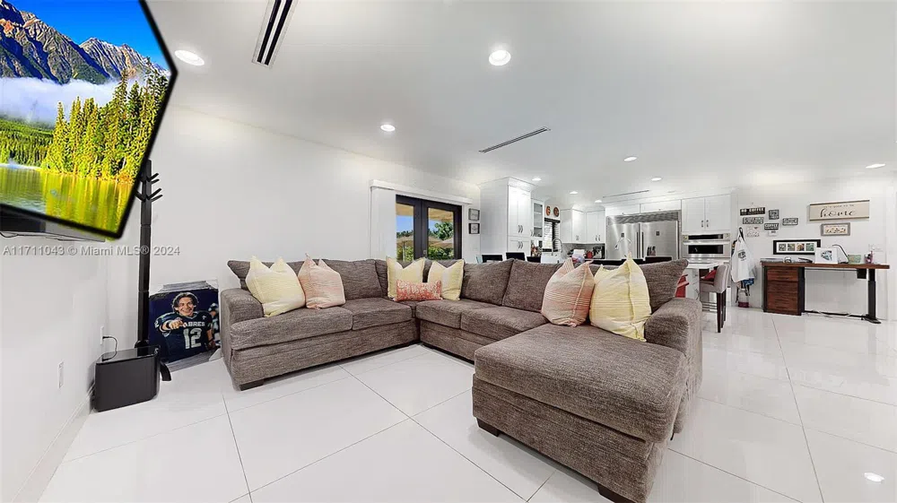 27200 SW 162nd Ave Homestead, FL 33031