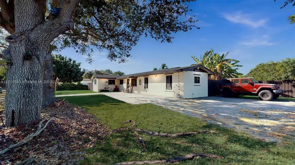 27200 SW 162nd Ave Homestead, FL 33031
