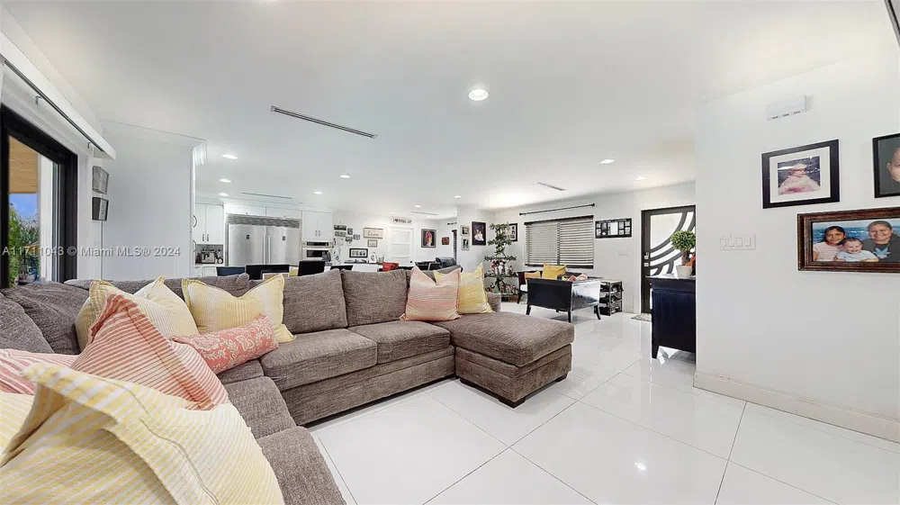 27200 SW 162nd Ave Homestead, FL 33031