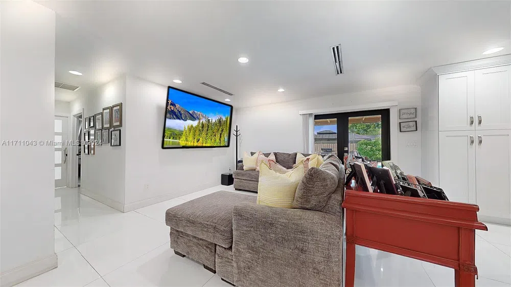 27200 SW 162nd Ave Homestead, FL 33031