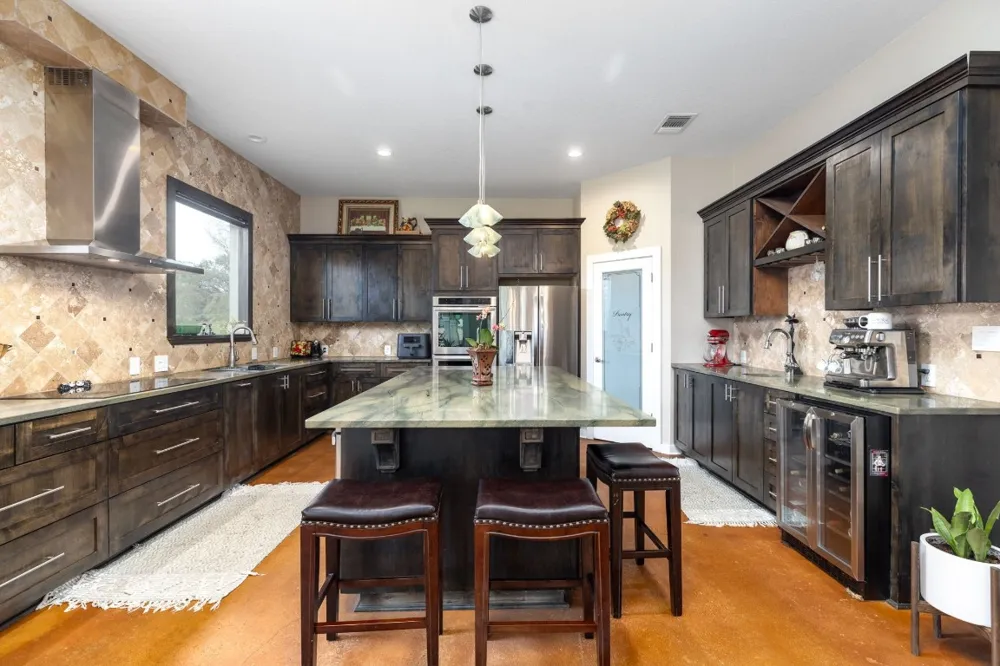 1202 Sierra Vista Cove Lockhart, TX 78644
