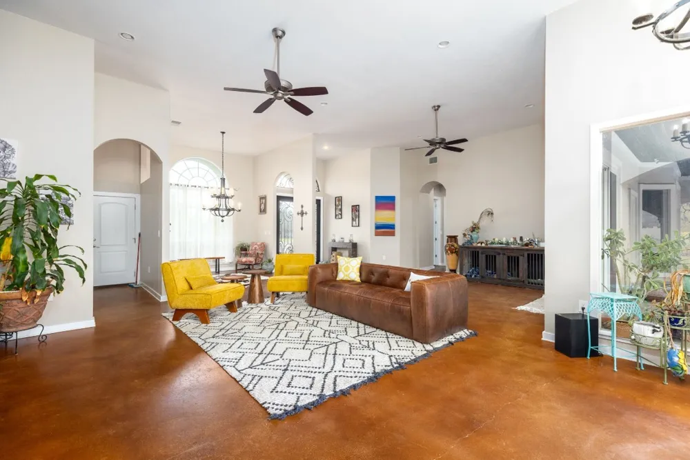 1202 Sierra Vista Cove Lockhart, TX 78644