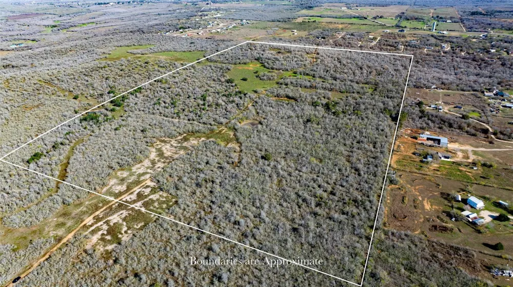 399 Seals Creek Road Lockhart, TX 78644