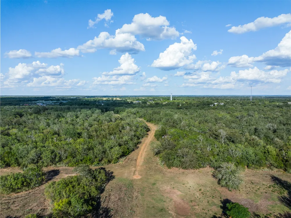 399 Seals Creek Road Lockhart, TX 78644
