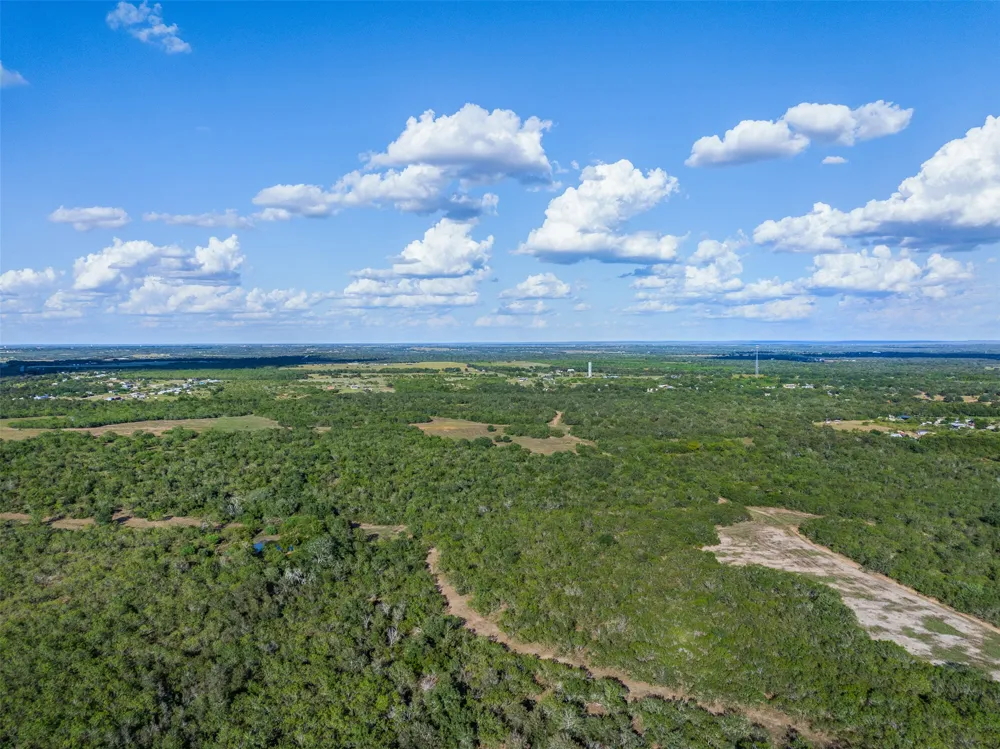 399 Seals Creek Road Lockhart, TX 78644