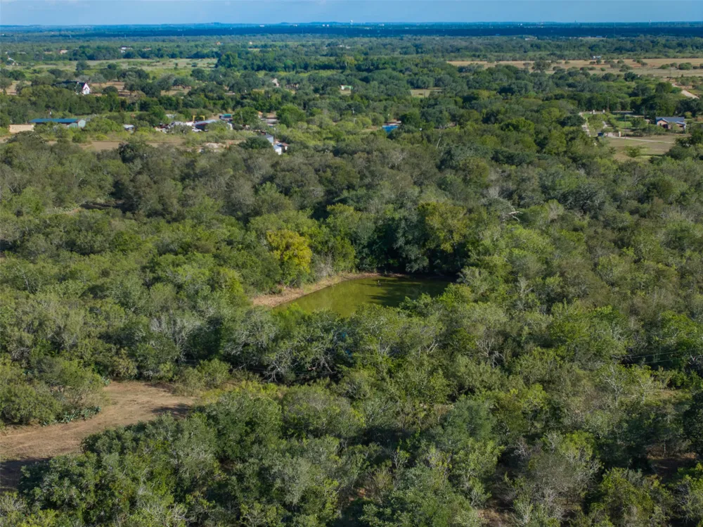 399 Seals Creek Road Lockhart, TX 78644