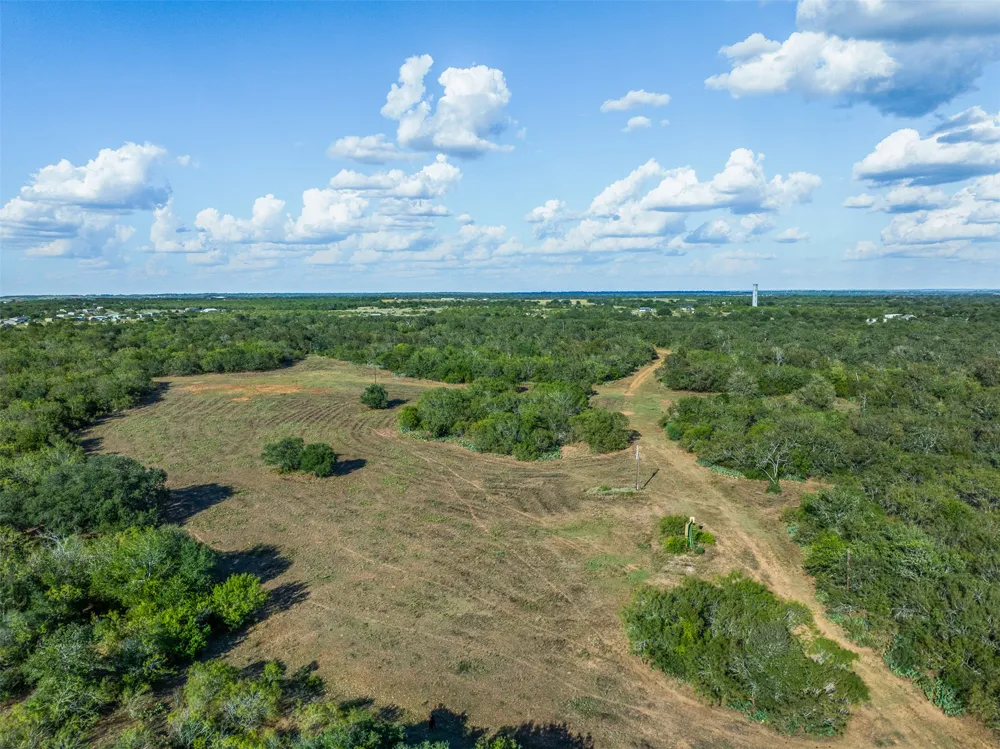 399 Seals Creek Road Lockhart, TX 78644
