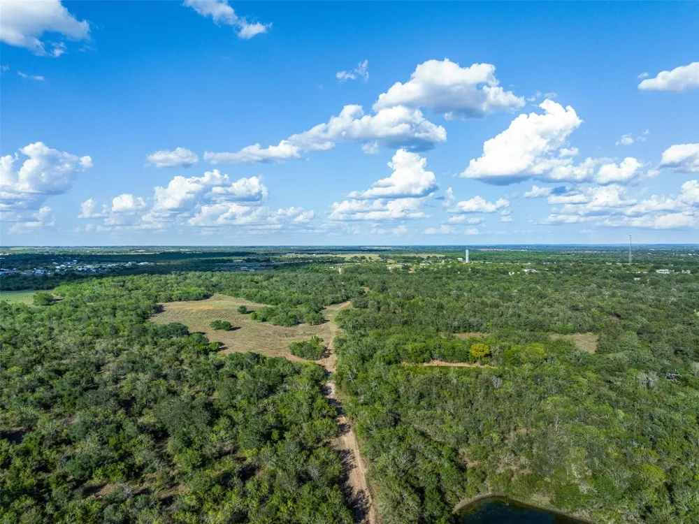 399 Seals Creek Road Lockhart, TX 78644