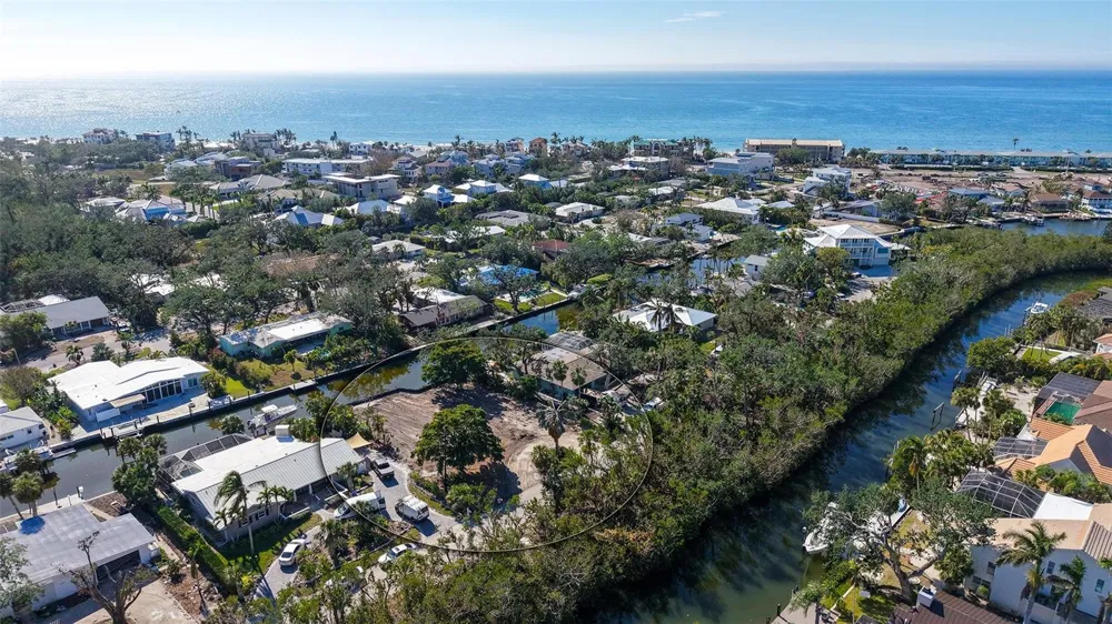 660 LONGVIEW DRIVE Longboat Key, FL 34228